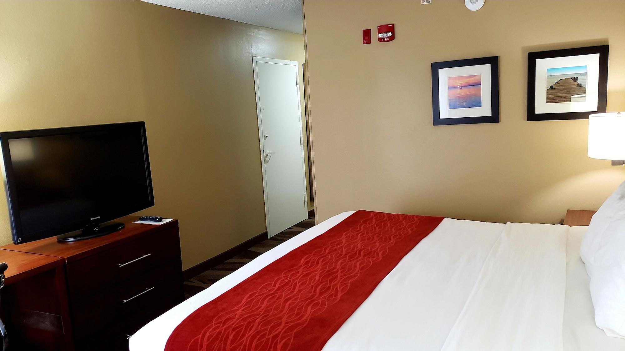 Comfort Inn Pensacola - University Area Exterior photo