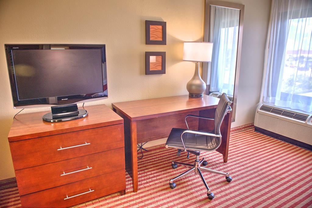 Comfort Inn Pensacola - University Area Exterior photo