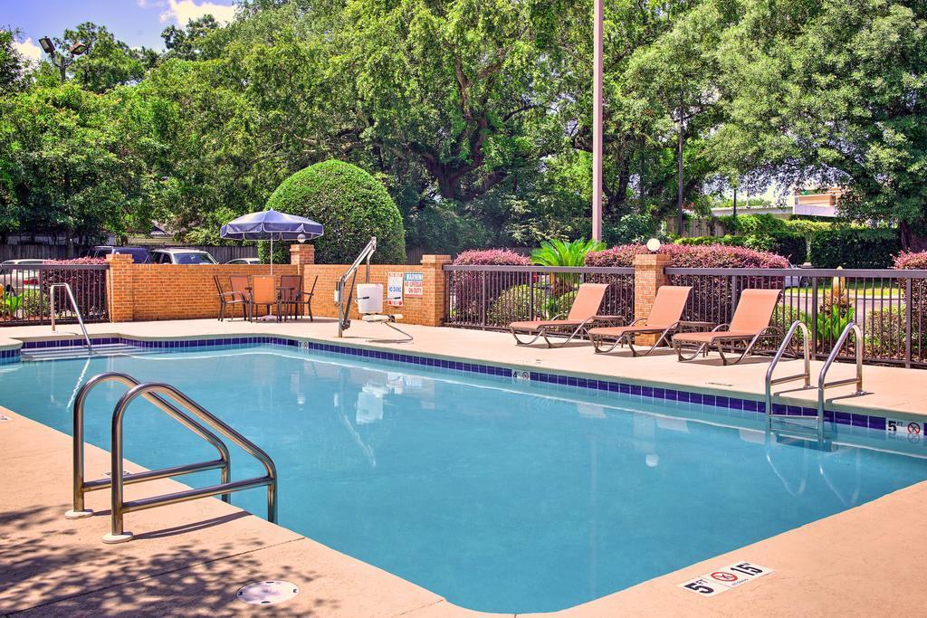 Comfort Inn Pensacola - University Area Exterior photo