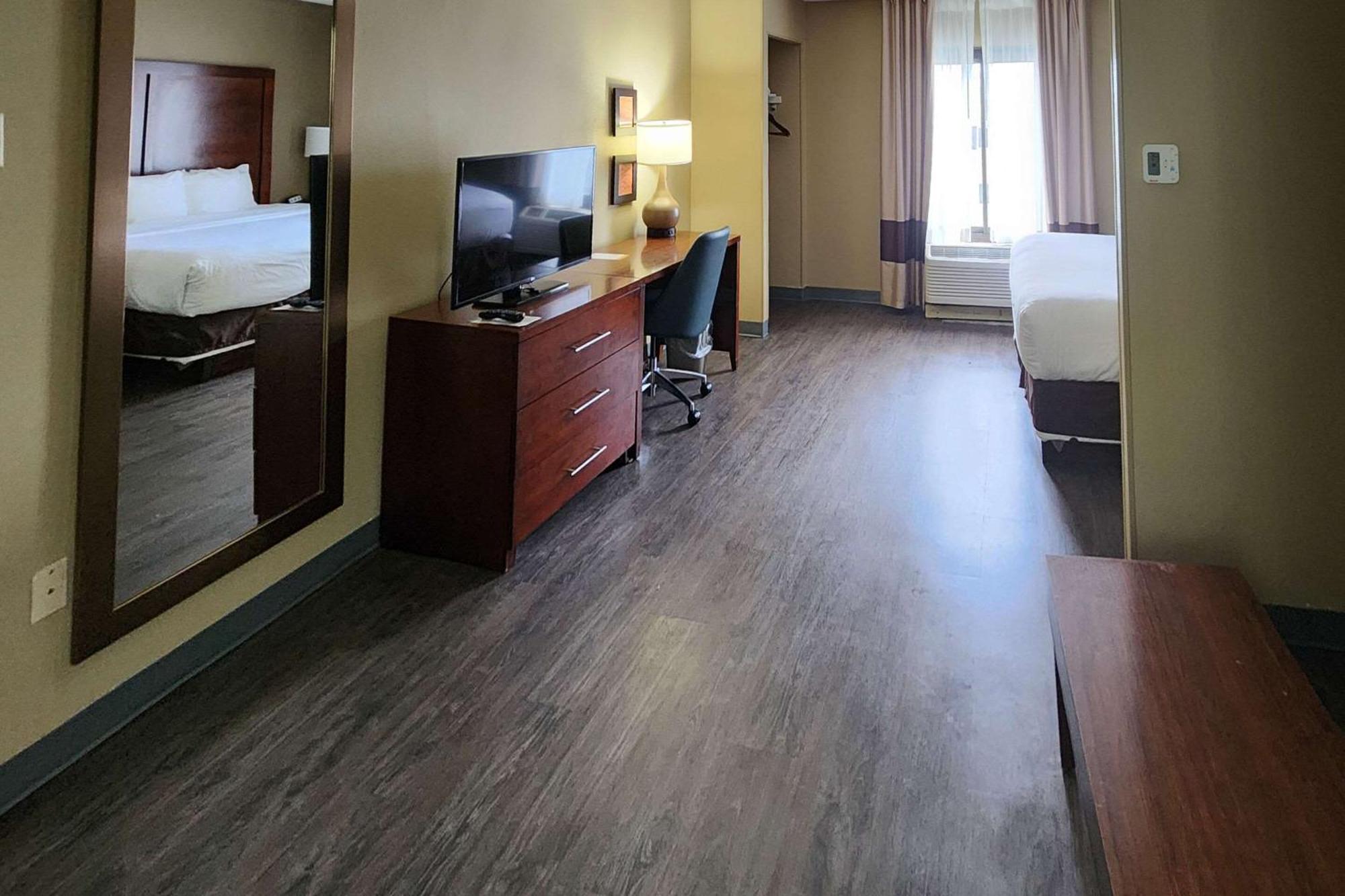 Comfort Inn Pensacola - University Area Exterior photo