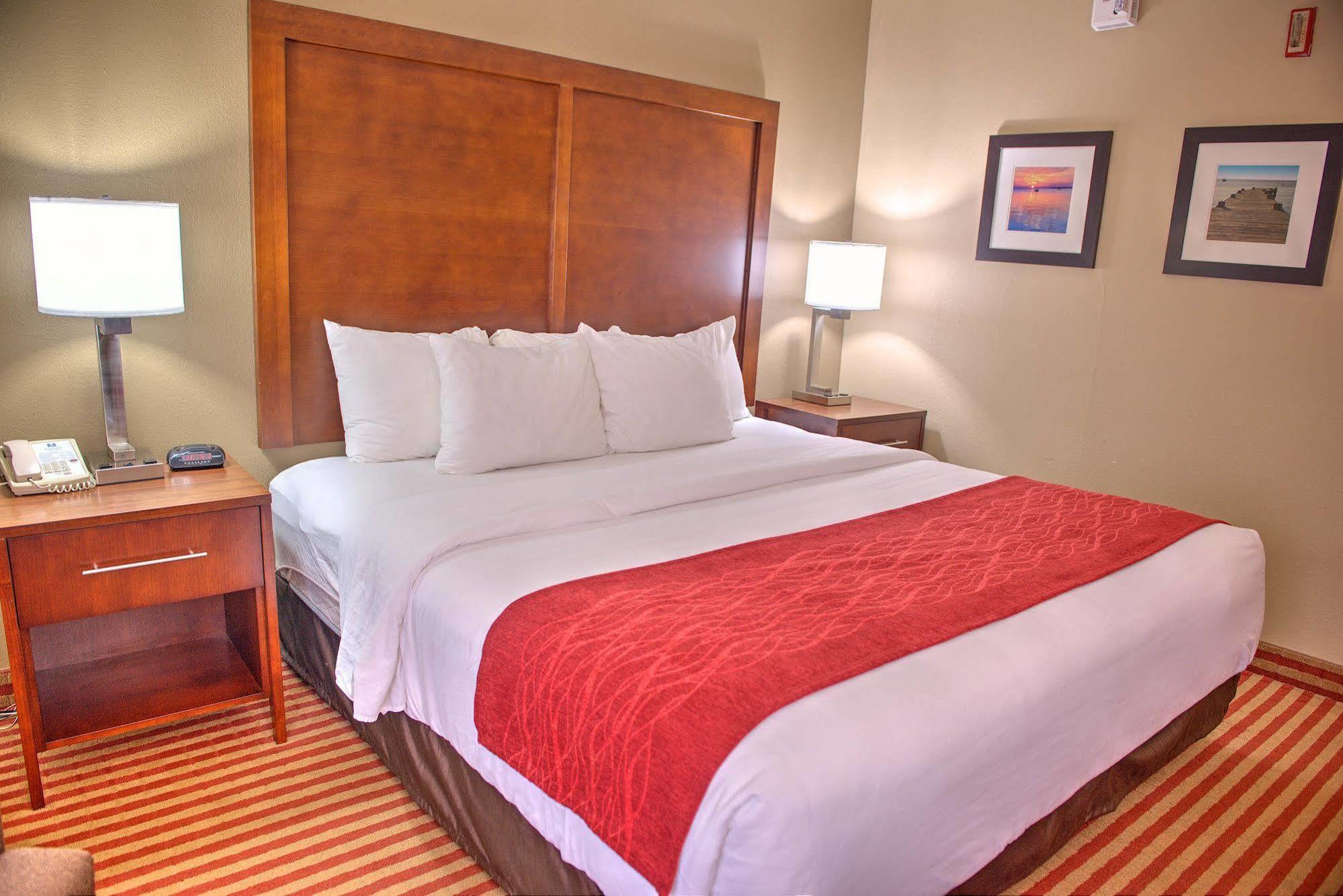 Comfort Inn Pensacola - University Area Exterior photo